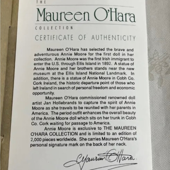 Maureen O’Hara WORLD GALLERY PORCELAIN DOLL - Hand Signed Limited Ed. Numbered - Picture 6 of 15